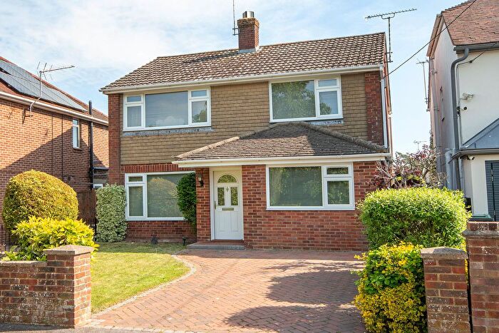 3 Bedroom Detached House For Sale In Salisbury Road, Totton, SO40