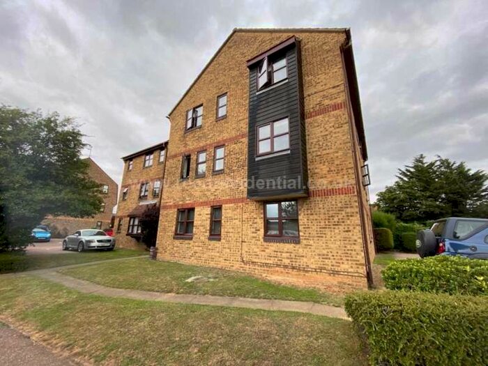 1 Bedroom Apartment To Rent In Frobisher Way, Shoebury, SS3