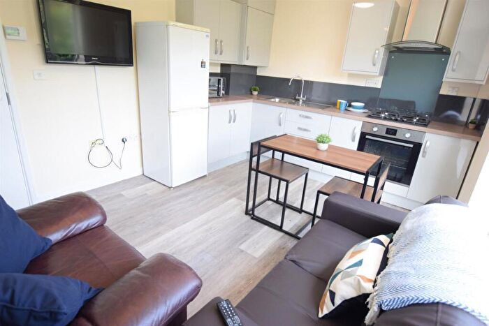 2 Bedroom Flat To Rent In Brayford Court - Apt - Student Apartment - /, LN1