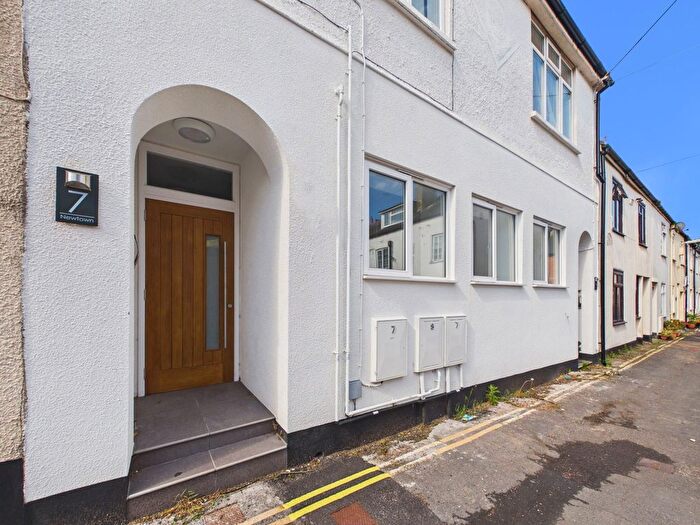 3 Bedroom Flat For Sale In Newtown, Sidmouth, EX10