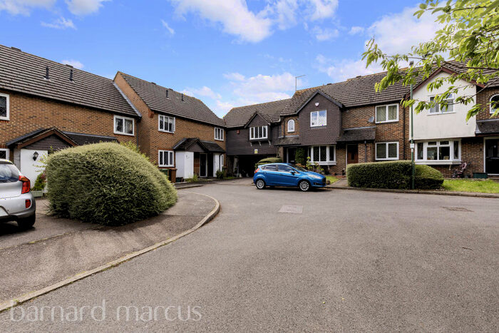 2 Bedroom House To Rent In Sevenoaks Close, Sutton, SM2