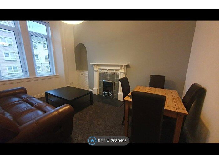 2 Bedroom Flat To Rent In Castlegreen Lane, Dumbarton, G82