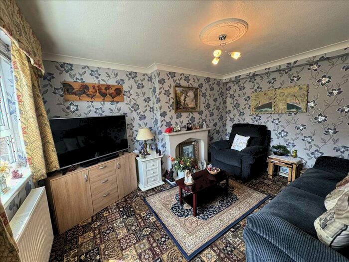 3 Bedroom End Of Terrace House For Sale In Fletcher Road, Grimsby, DN34
