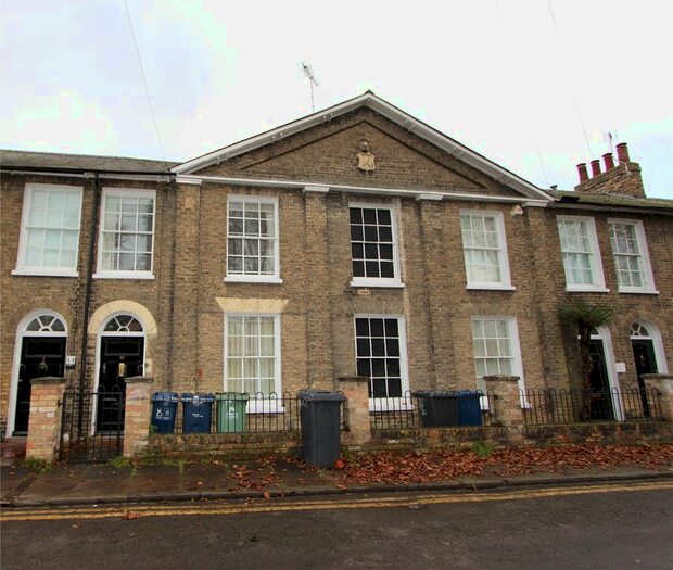 4 Bedroom Terraced House To Rent In New Square, Cambridge CB1
