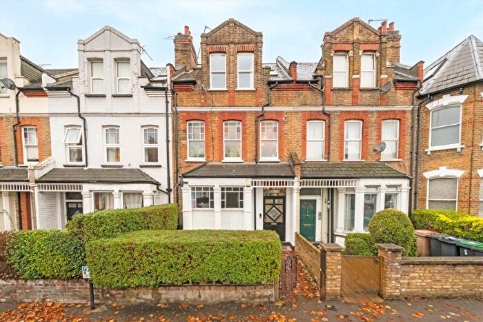 2 Bedroom Flat To Rent In Ferme Park Road, Hornsey, N8