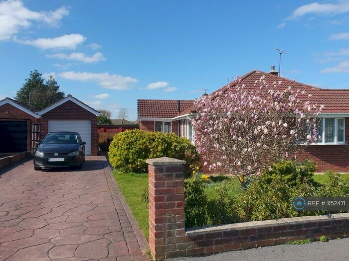 3 Bedroom Bungalow To Rent In Staniforth Crescent, Sheffield, S26