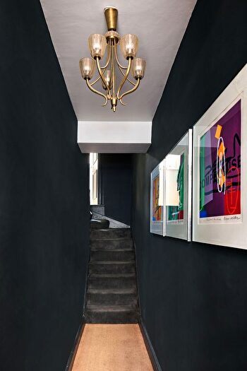2 Bedroom Maisonette For Sale In Holland Street, London, W8