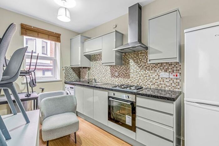 1 Bedroom Flat To Rent In Hessel Street, London, E1