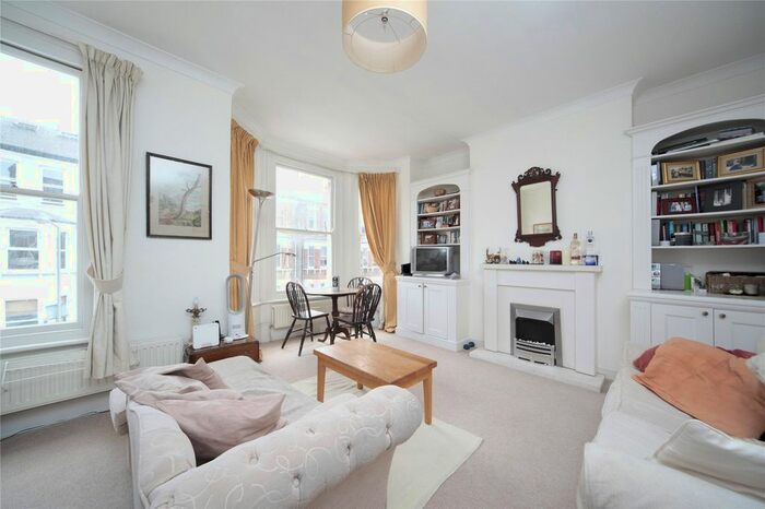 1 Bedroom Flat To Rent In Strathblaine Road, Battersea, SW11