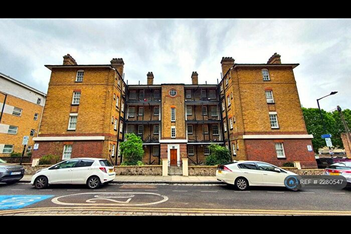 2 Bedroom Flat To Rent In Naval House, London, E14