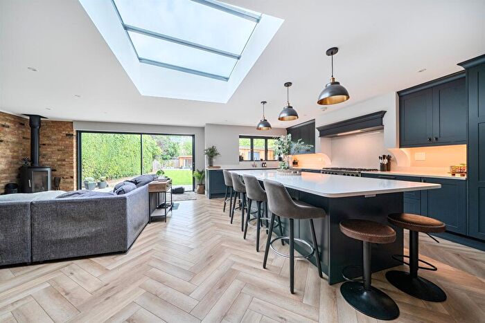 5 Bedroom Detached House For Sale In Harefield Road, Maidenhead, SL6