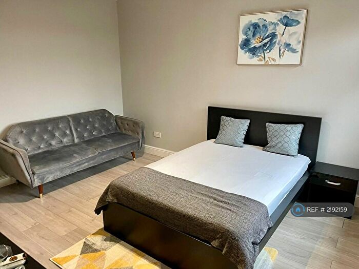 3 Bedroom Flat To Rent In Thurlby Road, Wembley, HA0