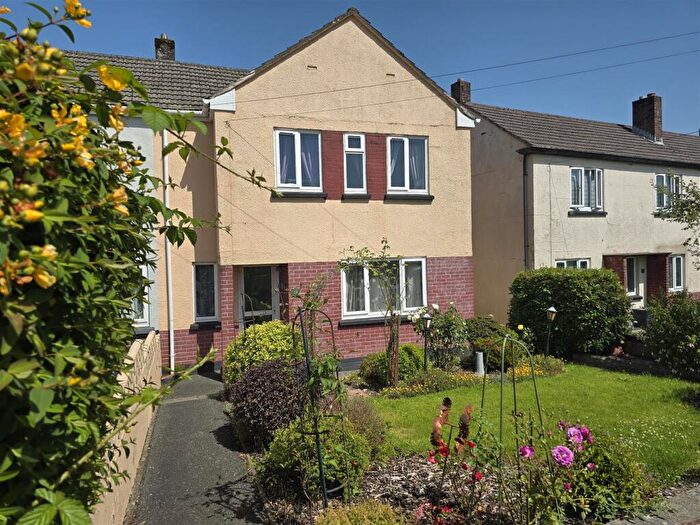 3 Bedroom End Of Terrace House For Sale In Hurdon Way, Launceston, PL15