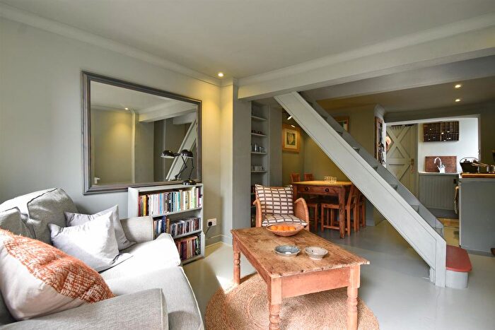 2 Bedroom Terraced House To Rent In Gloucester Cottages, Hastings, TN34