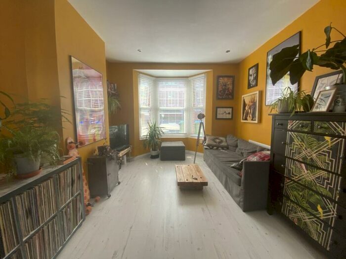 1 Bedroom Flat To Rent In Norman Road, Newhaven, BN9