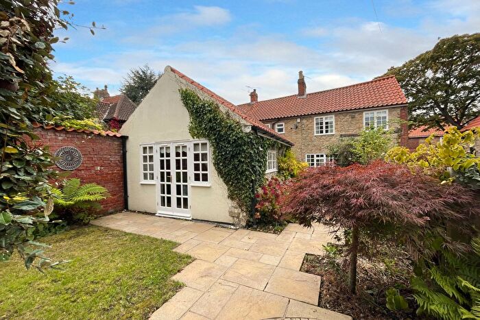 3 Bedroom Cottage For Sale In Northgate, Tickhill, Doncaster, DN11