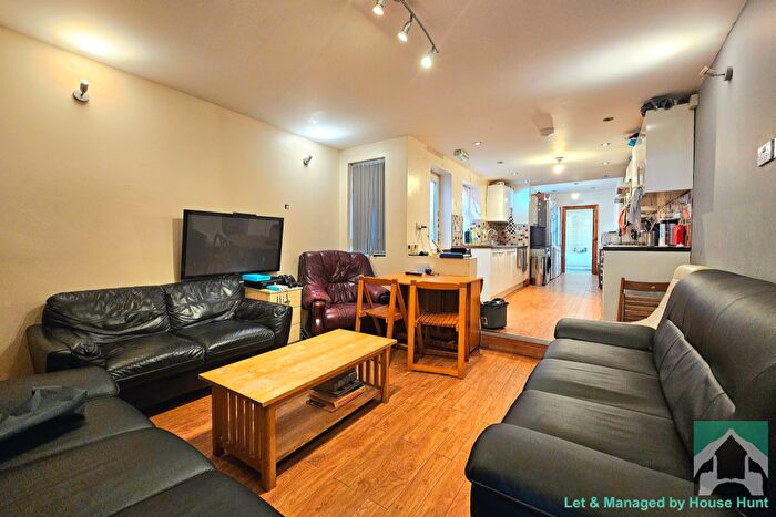 6 Bedroom Terraced House To Rent In Croydon Road, Birmingham, B29