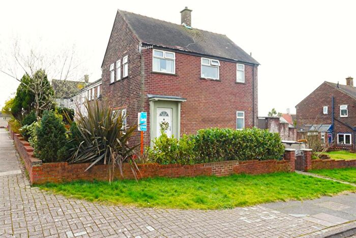 3 Bedroom End Of Terrace House For Sale In Whinsfield Avenue, Barrow-In-Furness, LA14