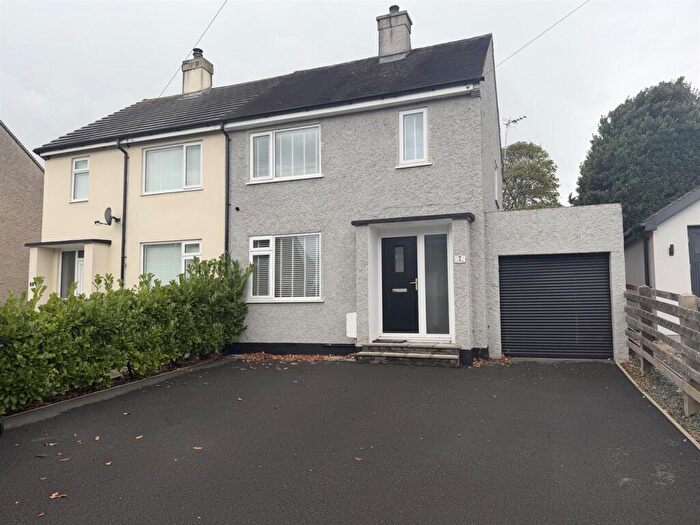 3 Bedroom Semi-Detached House For Sale In Lon Y Bryn, Menai Bridge, LL59