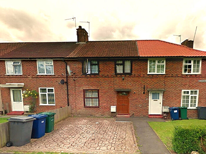 3 Bedroom Terraced House To Rent In Blundell Road, Edgware, HA8