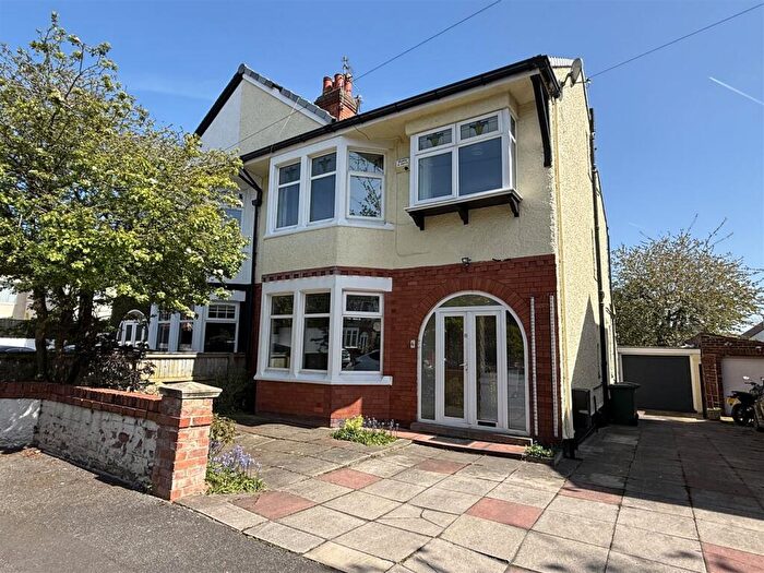 5 Bedroom Semi Detached House For Sale In The Laund, Wallasey, CH45