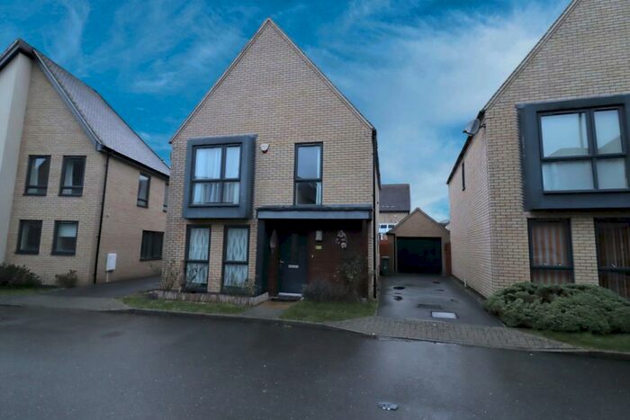 4 Bedroom Detached House To Rent In Tolkien Meadow, Tattenhoe Park, MK4