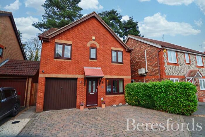 4 Bedroom Detached House For Sale In Gill Close, Heybridge, CM9