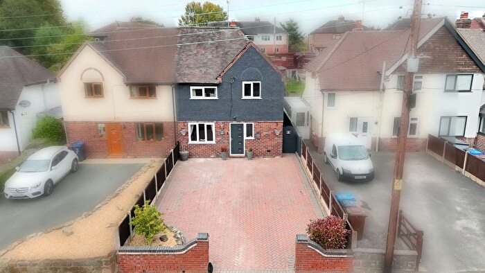 3 Bedroom Semi-Detached House For Sale In Oakamoor Road, Cheadle, ST10