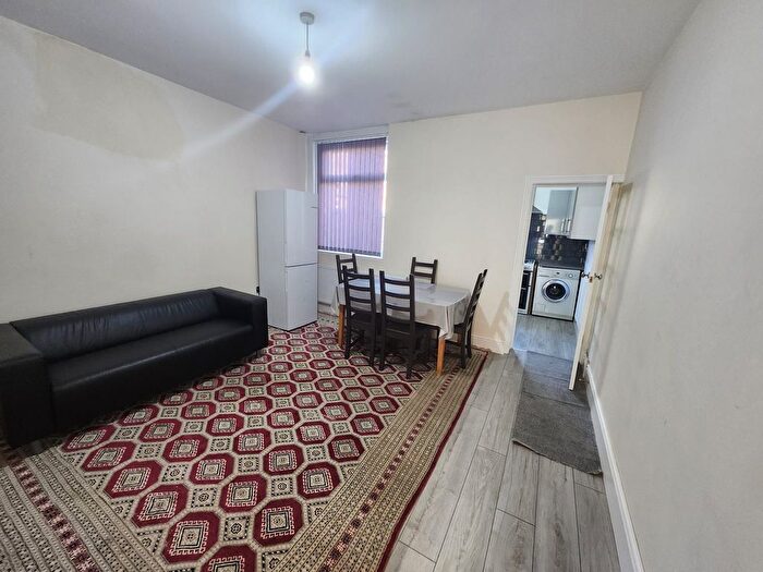 3 Bedroom Terraced House To Rent In Smart Street, Manchester, M12