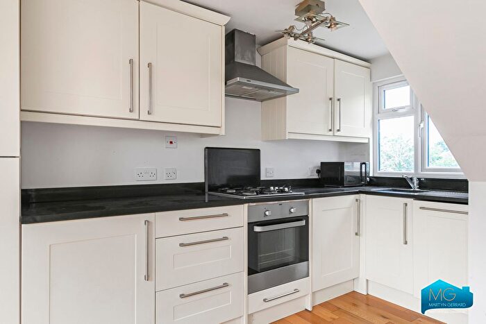 1 Bedroom Flat To Rent In Park Road, New Barnet, Barnet, EN4