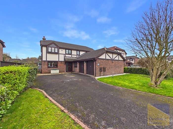 4 Bedroom Detached House For Sale In Valley View, Walton Le Dale, PR5