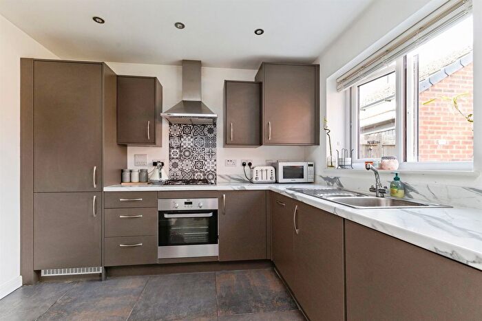 3 Bedroom Detached House For Sale In Lord Close, Middlesbrough, TS5