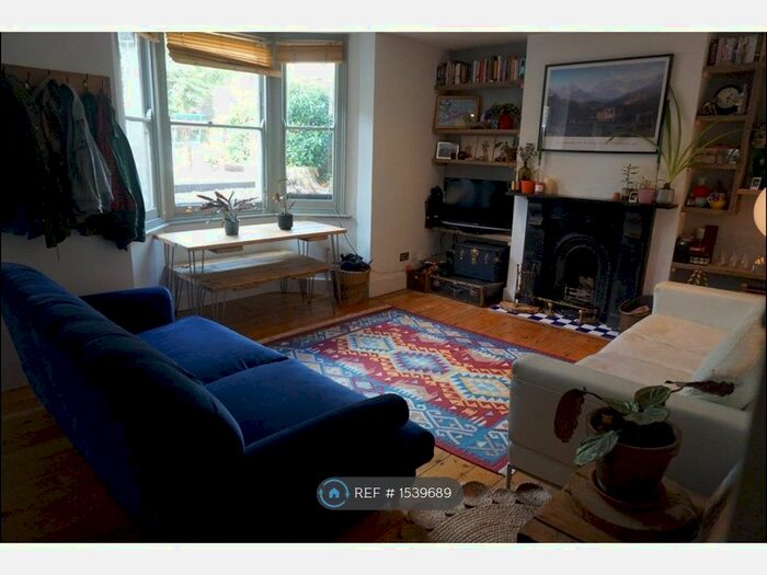1 Bedroom Flat To Rent In Camberwell, London, SE5