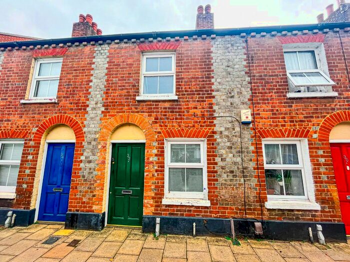 3 Bedroom Terraced House To Rent In High Street, Theale, Reading, Berkshire, RG7