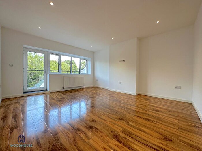 3 Bedroom Flat To Rent In Nether Street, Ballards Lane To Dollis Road, Barnet, London, N12