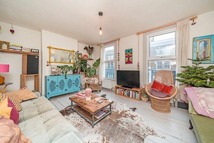 3 Bedroom Maisonette To Rent In Chatsworth Road, London, E5