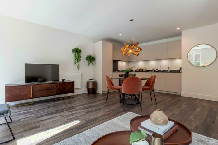 2 Bedroom Apartment To Rent In Fusion Apartment, Moulding Lane, SE14