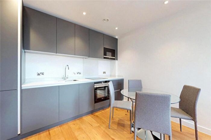 1 Bedroom Flat To Rent In Luxe Tower, London, E1