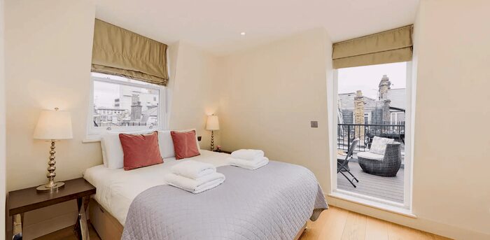 2 Bedroom Flat To Rent In Great Titchfield Street (), Fitzrovia, London, W1W