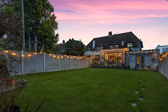 4 Bedroom Semi-detached House For Sale In Eltham Palace Road, Eltham, London, SE9