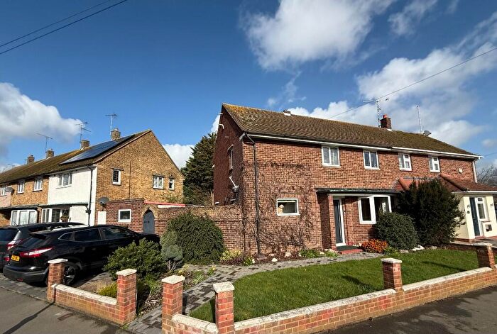 3 Bedroom Semi Detached House For Sale In Rochford Road, Southend-On-Sea, Essex, SS2