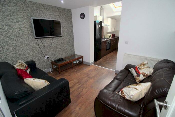 4 Bedroom Terraced House To Rent In Lovat Road, Preston, Lancashire, PR1