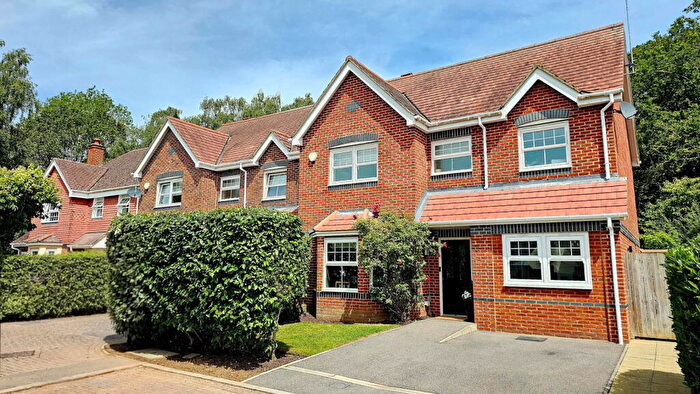 4 Bedroom Detached House For Sale In Pinewood Crescent, Hermitage, Thatcham, RG18