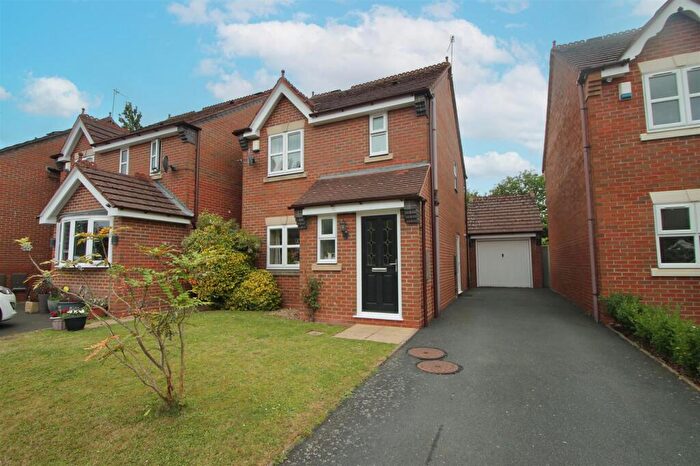 3 Bedroom Detached House For Sale In Woodhouse Way, Cradley Heath, B64