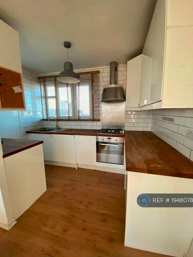 2 Bedroom Flat To Rent In Macbeth House, London, N1