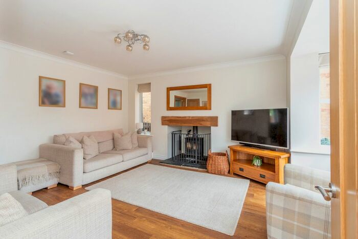 4 Bedroom Detached House For Sale In Moor Close, Wheldrake, York, YO19