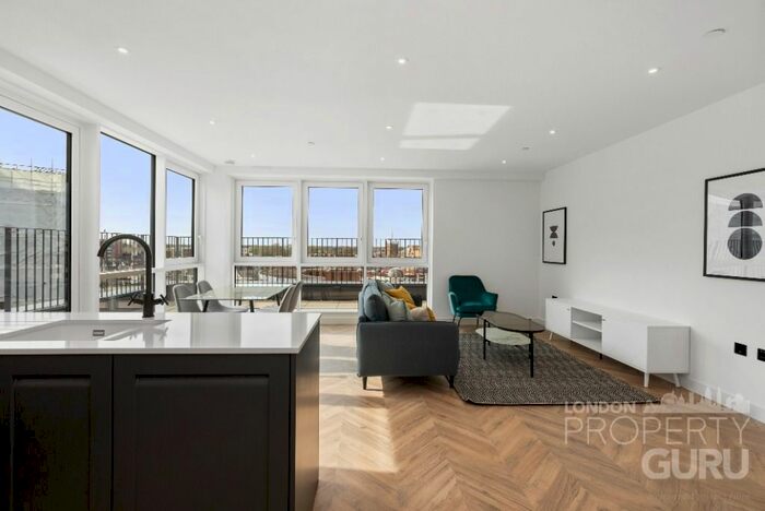 2 Bedroom Flat To Rent In Royal Exchange, Ashdown Road, Kingston Upon Thames, KT1