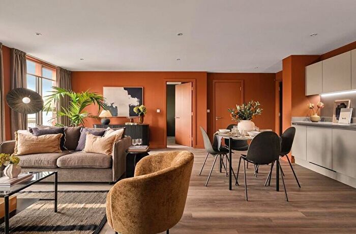 2 Bedroom Flat To Rent In Strand, London, WC2R
