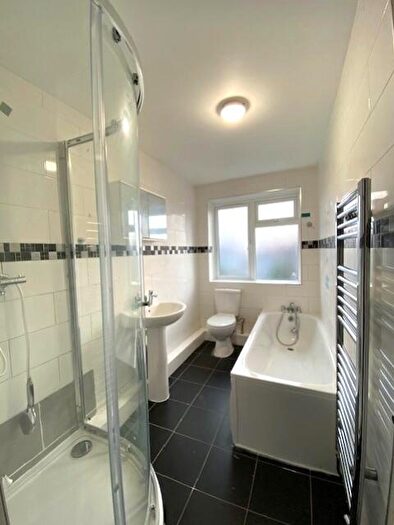 2 Bedroom Apartment To Rent In Nicola Close, Harrow, Greater London, HA3