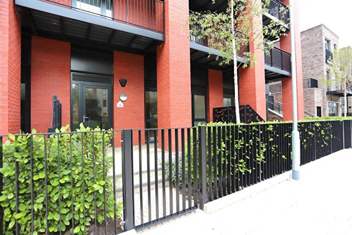 2 Bedroom Apartment To Rent In The Railings, Middlewood Locks, M5